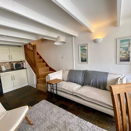 The Little Lighthouse - 2 Minutes From The Beach Pentewan Exterior foto